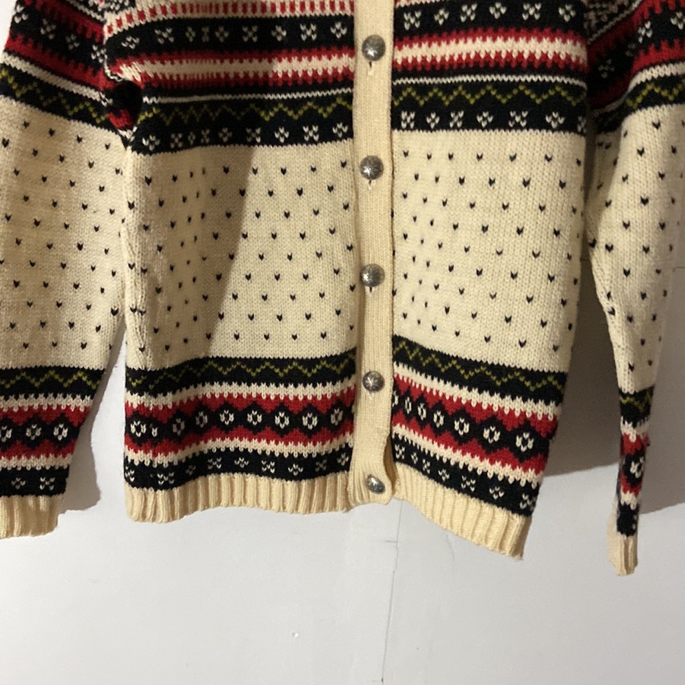 Sweater. - Picture 3 of 8